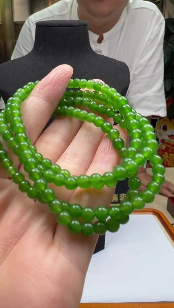 翡翠未镶嵌颈饰Y-2025-6-3-23