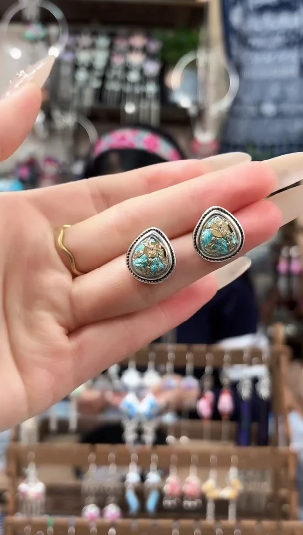 织绣民族风非遗老绣饰品308