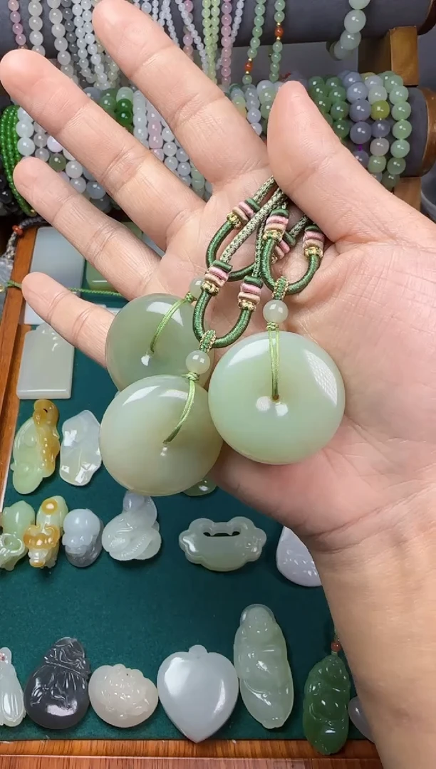 【闪购商品】和田玉无未镶嵌平安扣多样性发其一