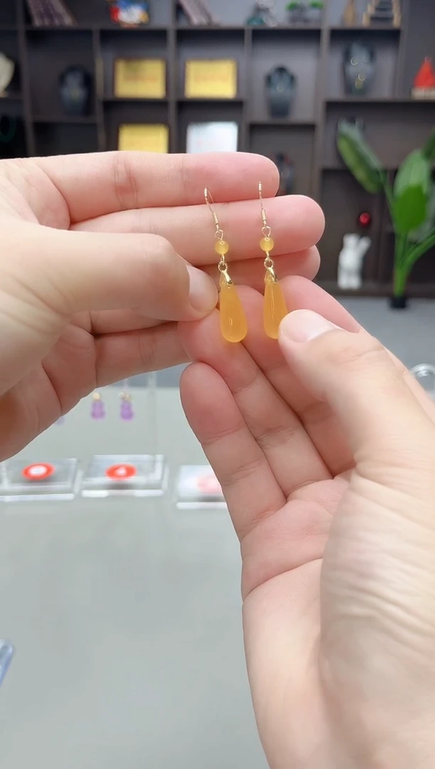 未镶嵌耳钉玛瑙/玉髓黄水滴
