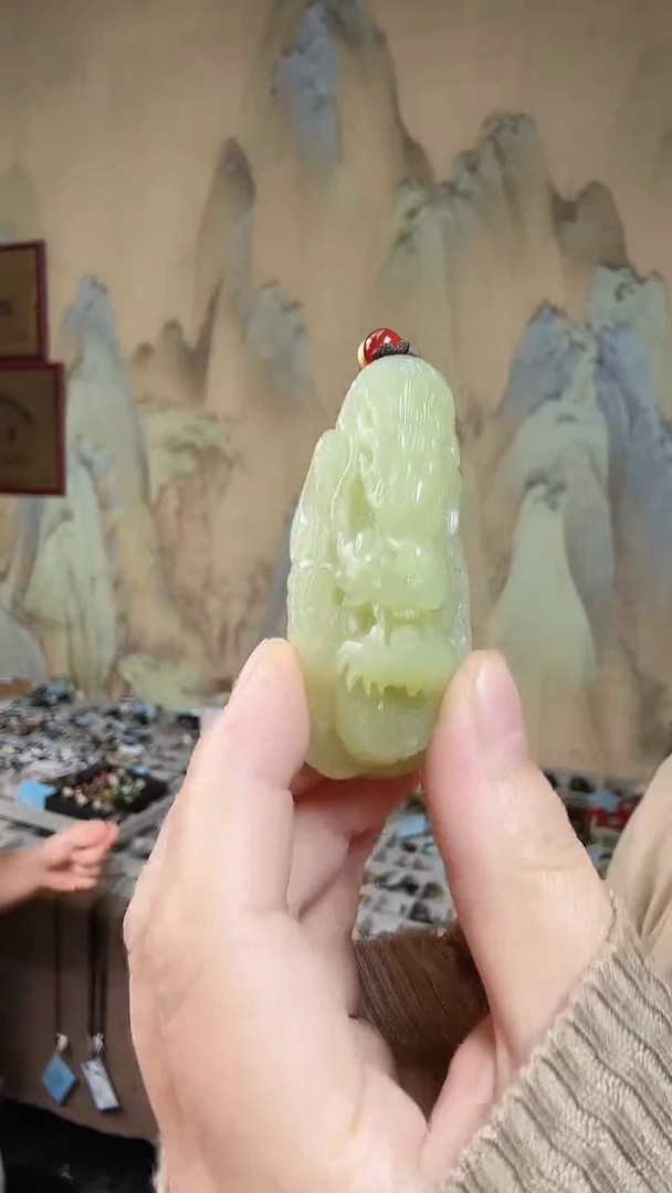颈饰未镶嵌和田玉.