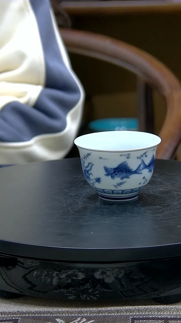 青花鳜鱼鱼草纹鳜鱼杯