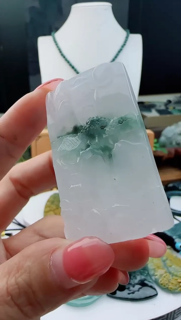 【闪购商品】翡翠颈饰未镶嵌111111111