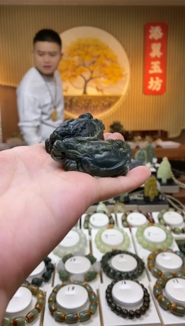 【闪购商品】岫岩河磨玉（透闪石质玉）手把未镶嵌多样性随机发一