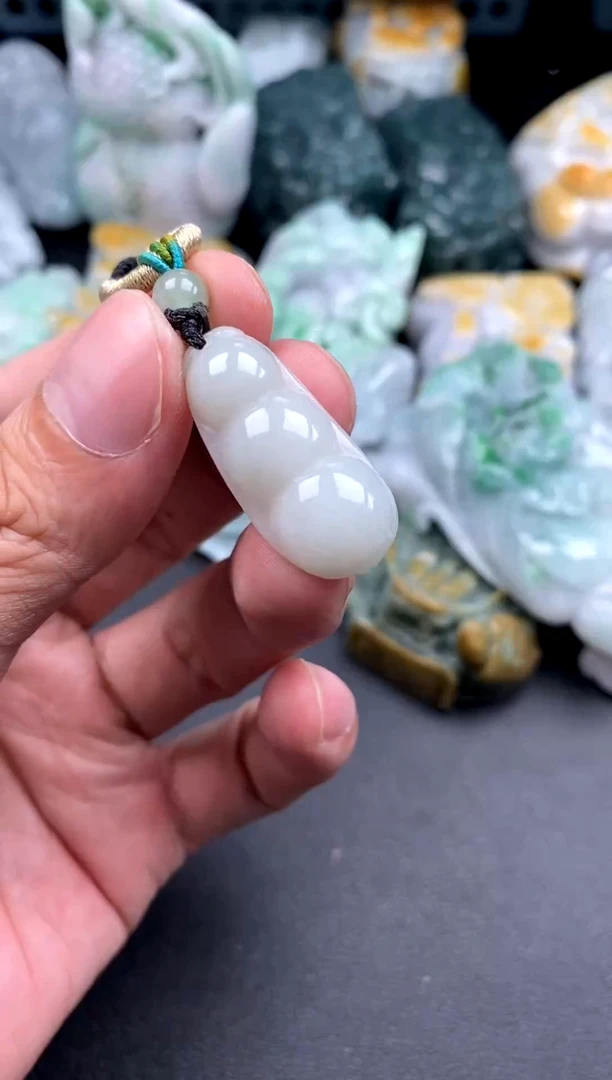 吊坠(不含链)未镶嵌翡翠1