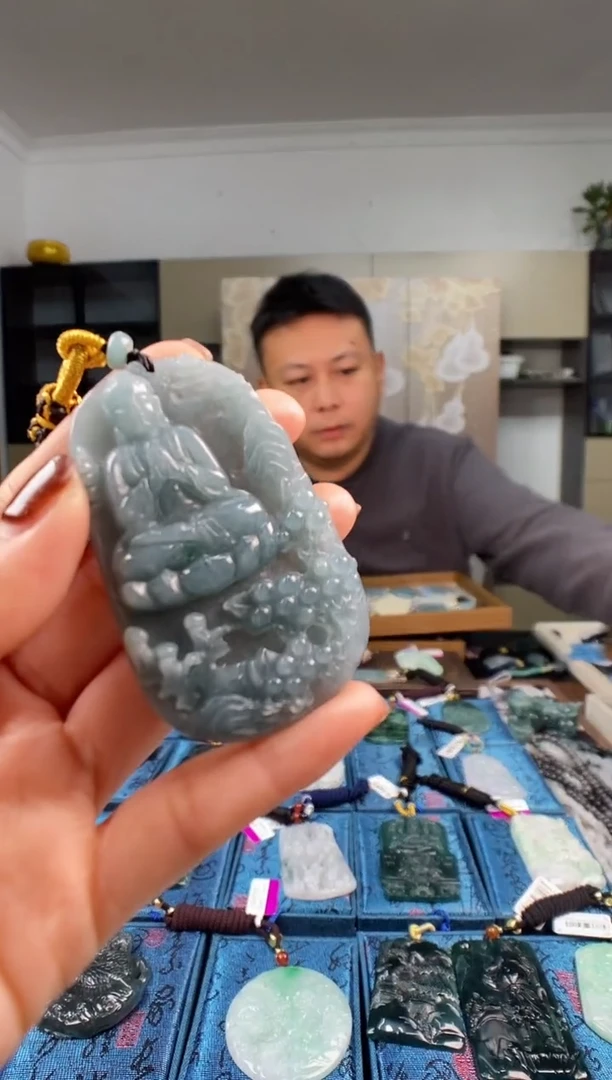 颈饰未镶嵌翡翠多样性发其一