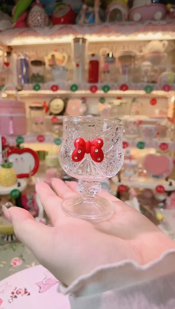 【闪购商品】摆件蝴蝶结高脚白酒杯开播福利，数量不多，快抢
