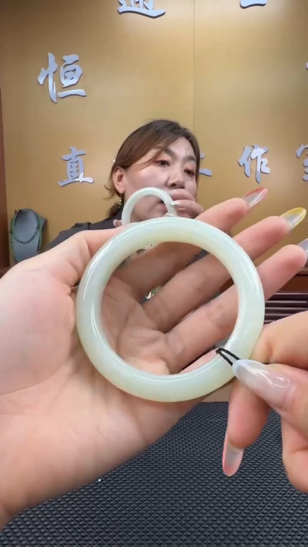 颈饰未镶嵌和田玉手镯59