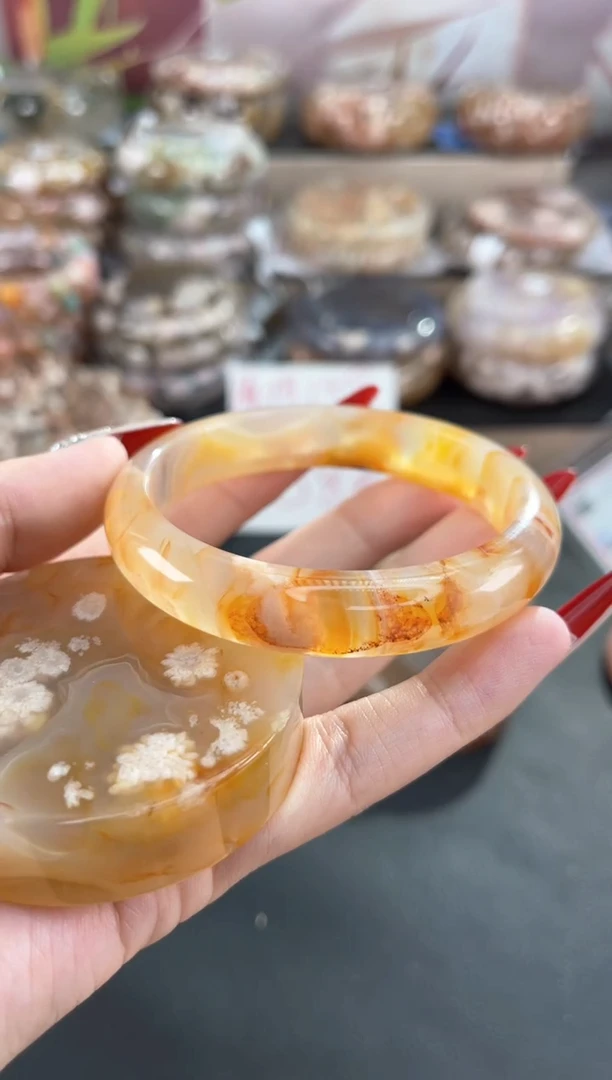 未镶嵌手镯石英质玉58