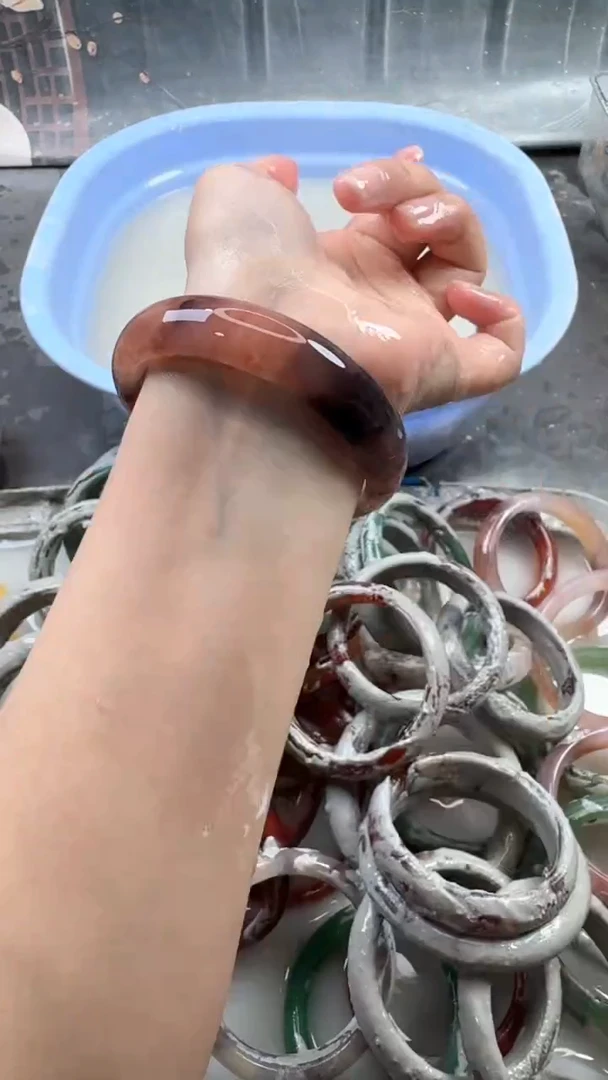 【闪购商品】石英质玉手镯未镶嵌78 6162