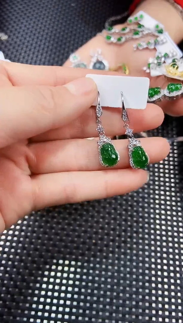 【闪购商品】翡翠耳饰未镶嵌111111111