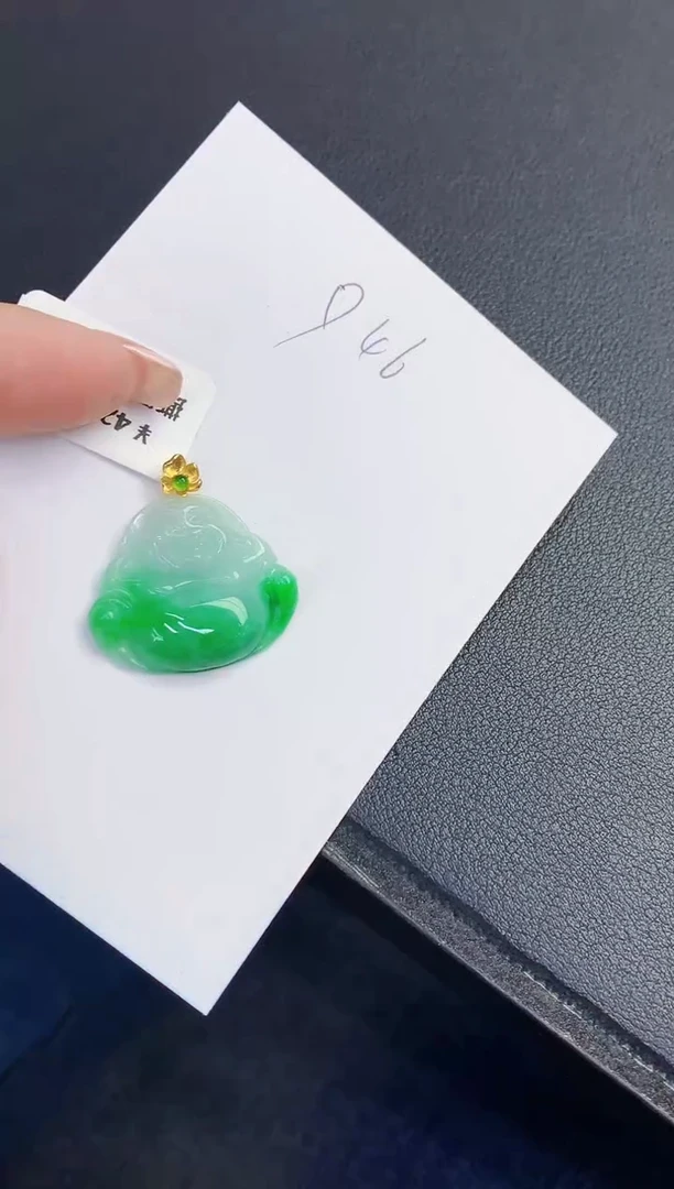翡翠18K金镶嵌颈饰缅甸天然翡翠A货