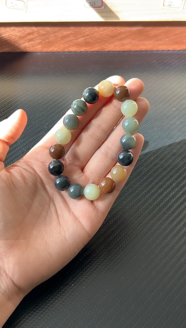 未镶嵌手串和田玉若羌微色差卡12MQ