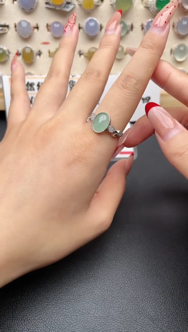 【闪购商品】翡翠戒指银S925镶嵌一物一证一礼盒