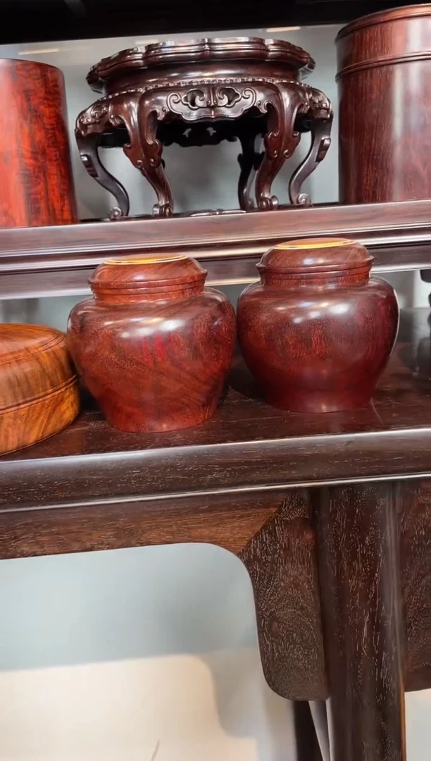 紫檀木类成套家具茶叶罐一对