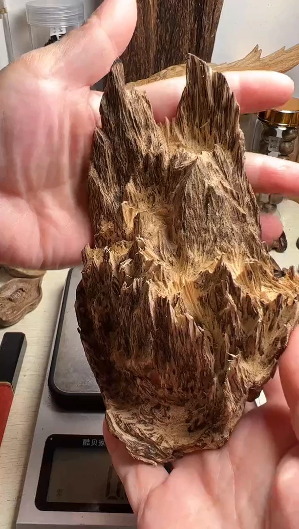 沉香沉香碎屑东马沉香吊口48克