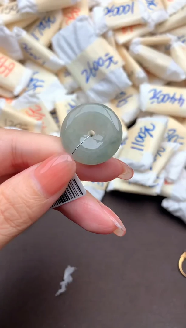 翡翠挂件未镶嵌一福利