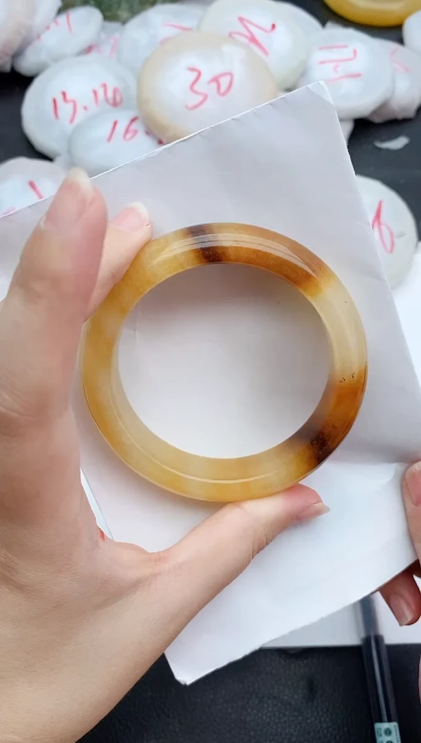 未镶嵌手镯石英质玉110+60/61