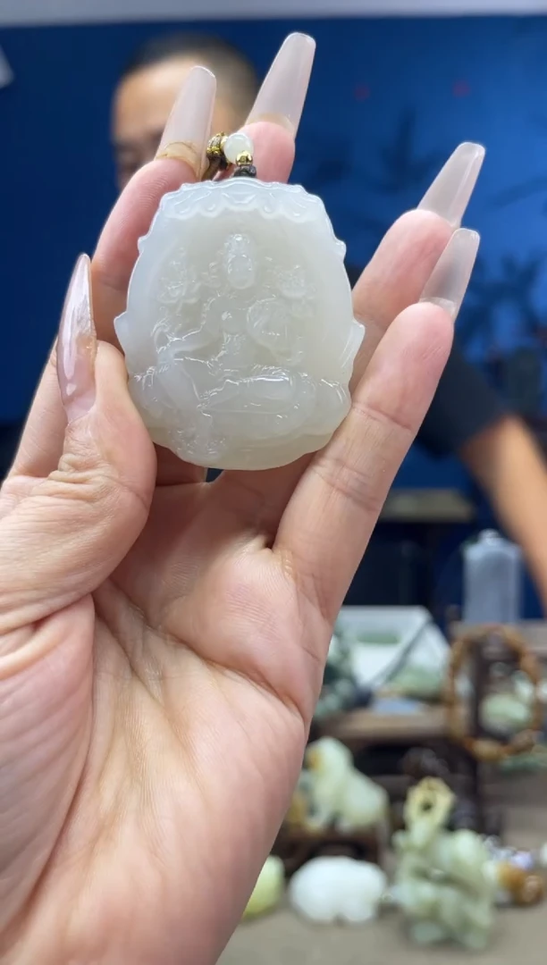 和田玉未镶嵌颈饰1