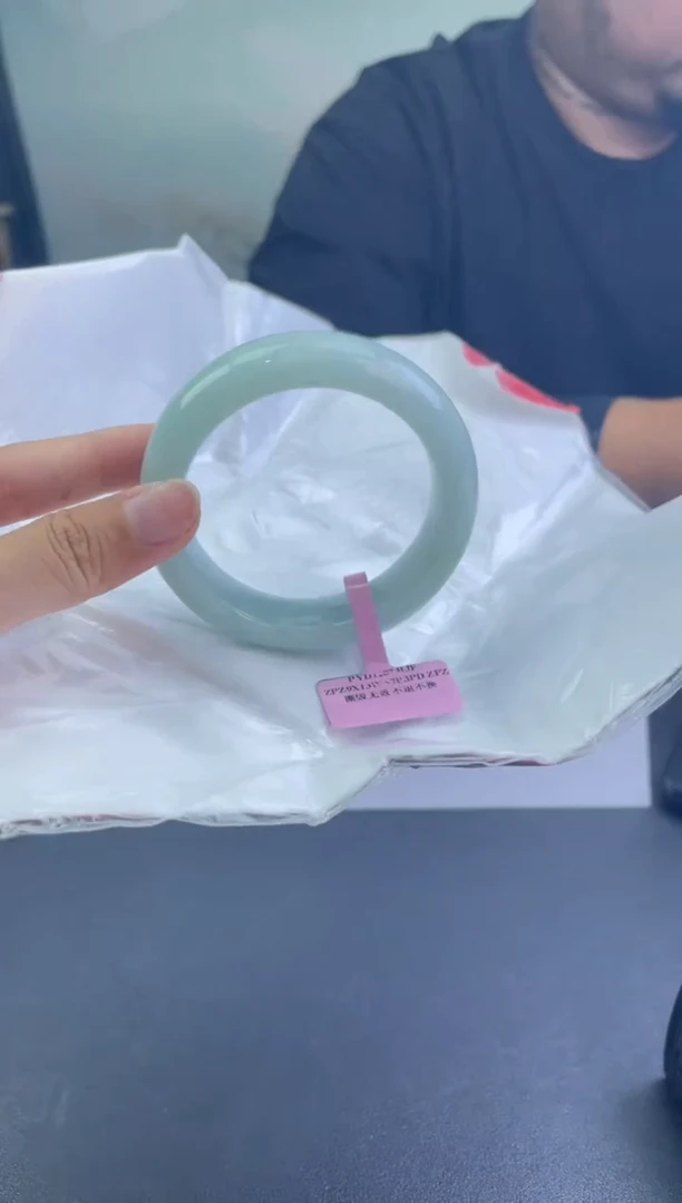 翡翠手镯未镶嵌3翡翠手镯