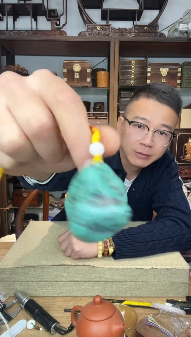 102一物一拍  手把件45.1克