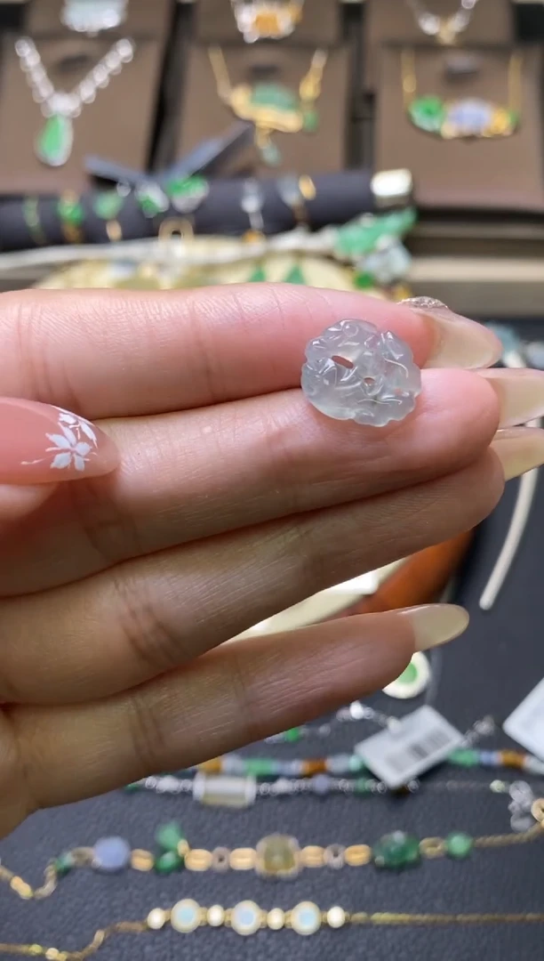 翡翠未镶嵌颈饰净货16535