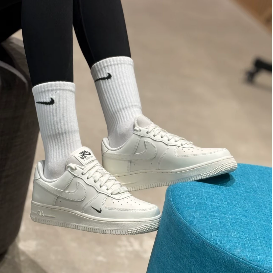 Nike耐克女鞋AIR FORCE 1 空军一号运动鞋休闲鞋 HF1058133