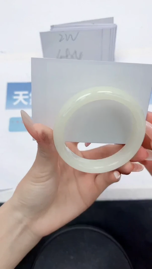 【闪购商品】石英质玉手镯未镶嵌G305-54.2