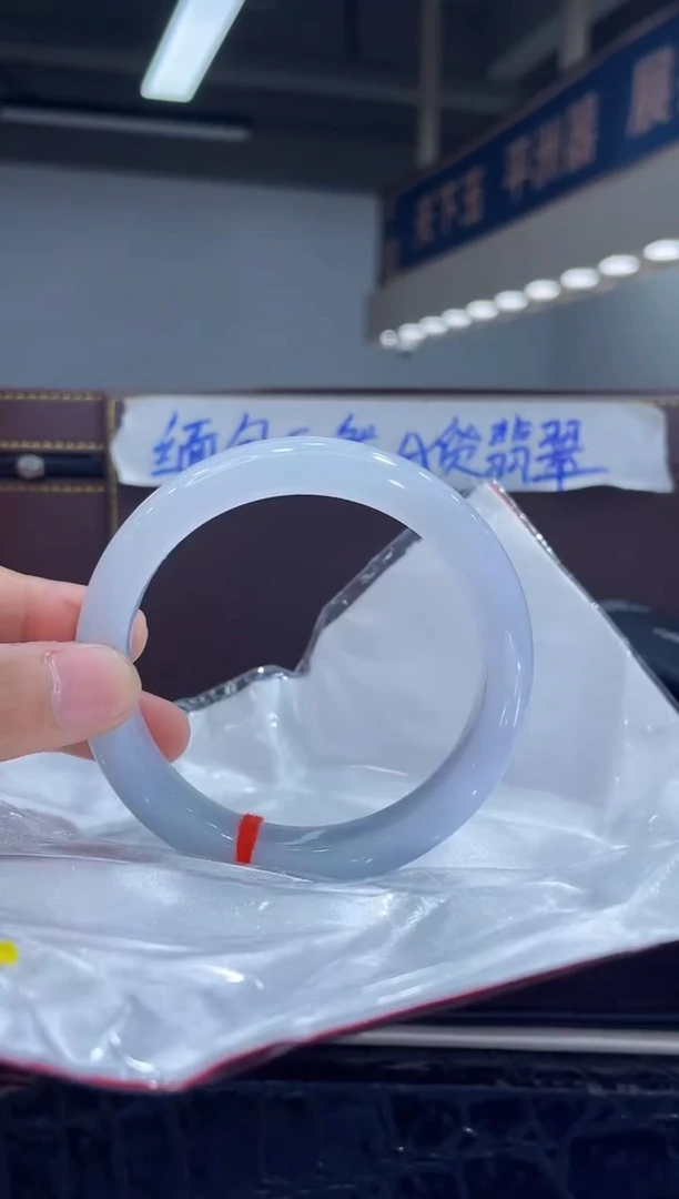未镶嵌手镯翡翠5