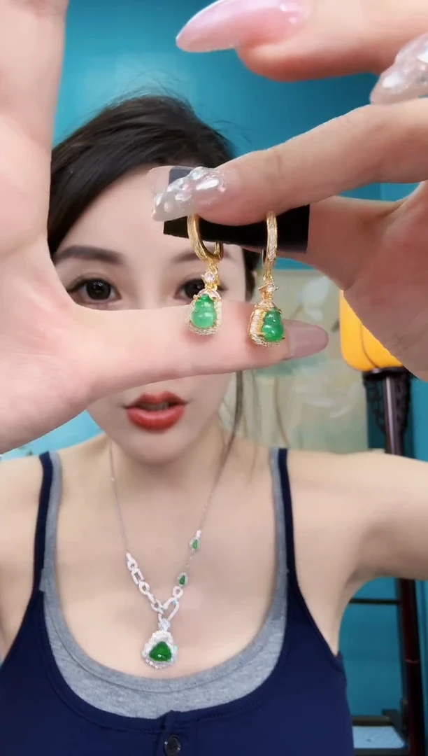 翡翠未镶嵌耳饰耳饰
