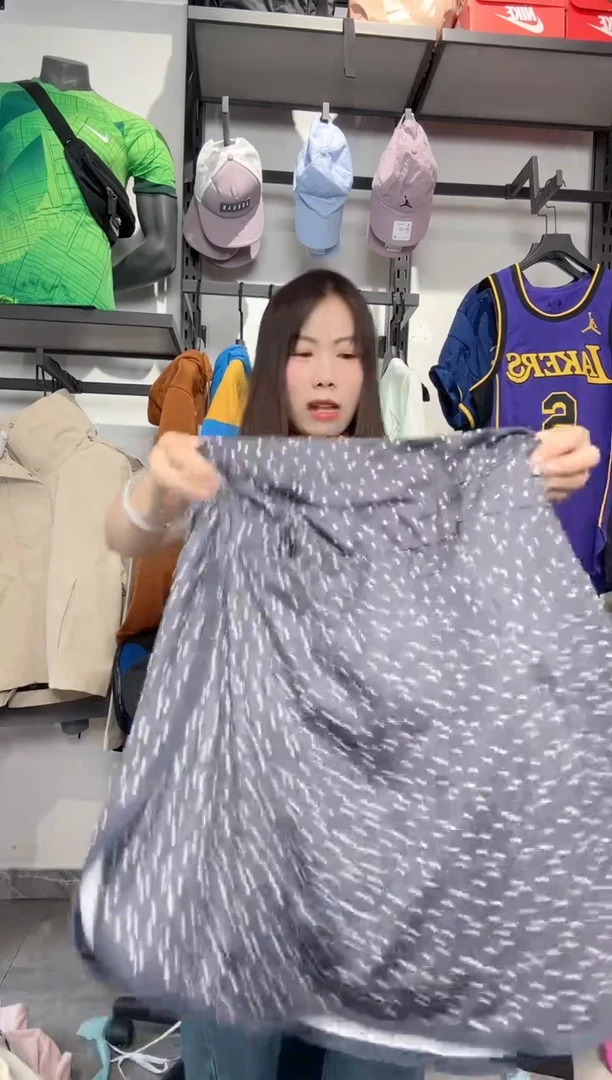 1723  编码 瑕疵款直播间过款为准 尺码 S
