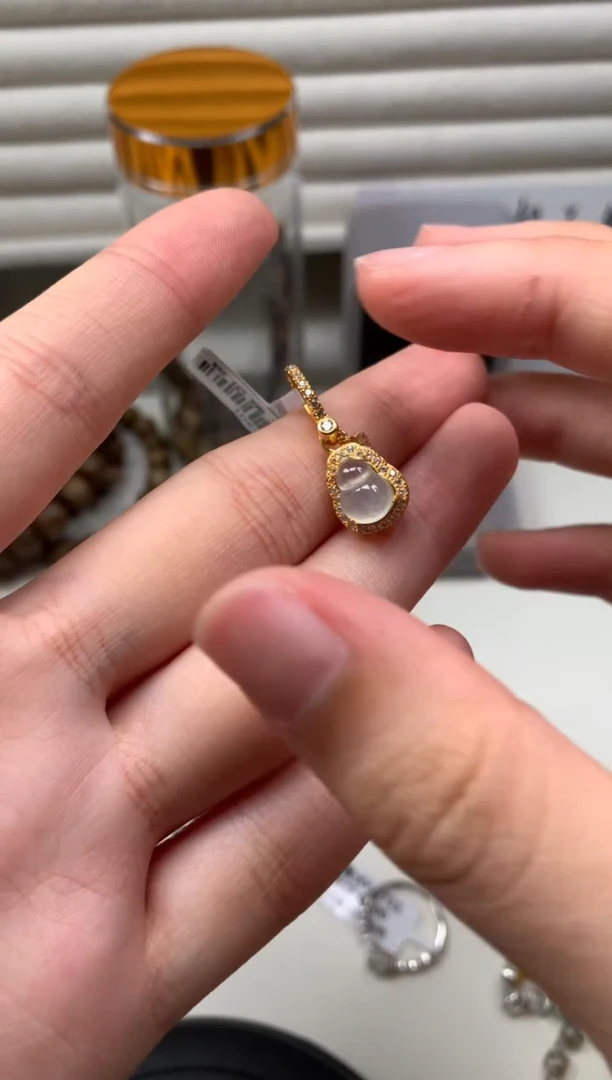 银S925镶嵌戒指翡翠吊坠1