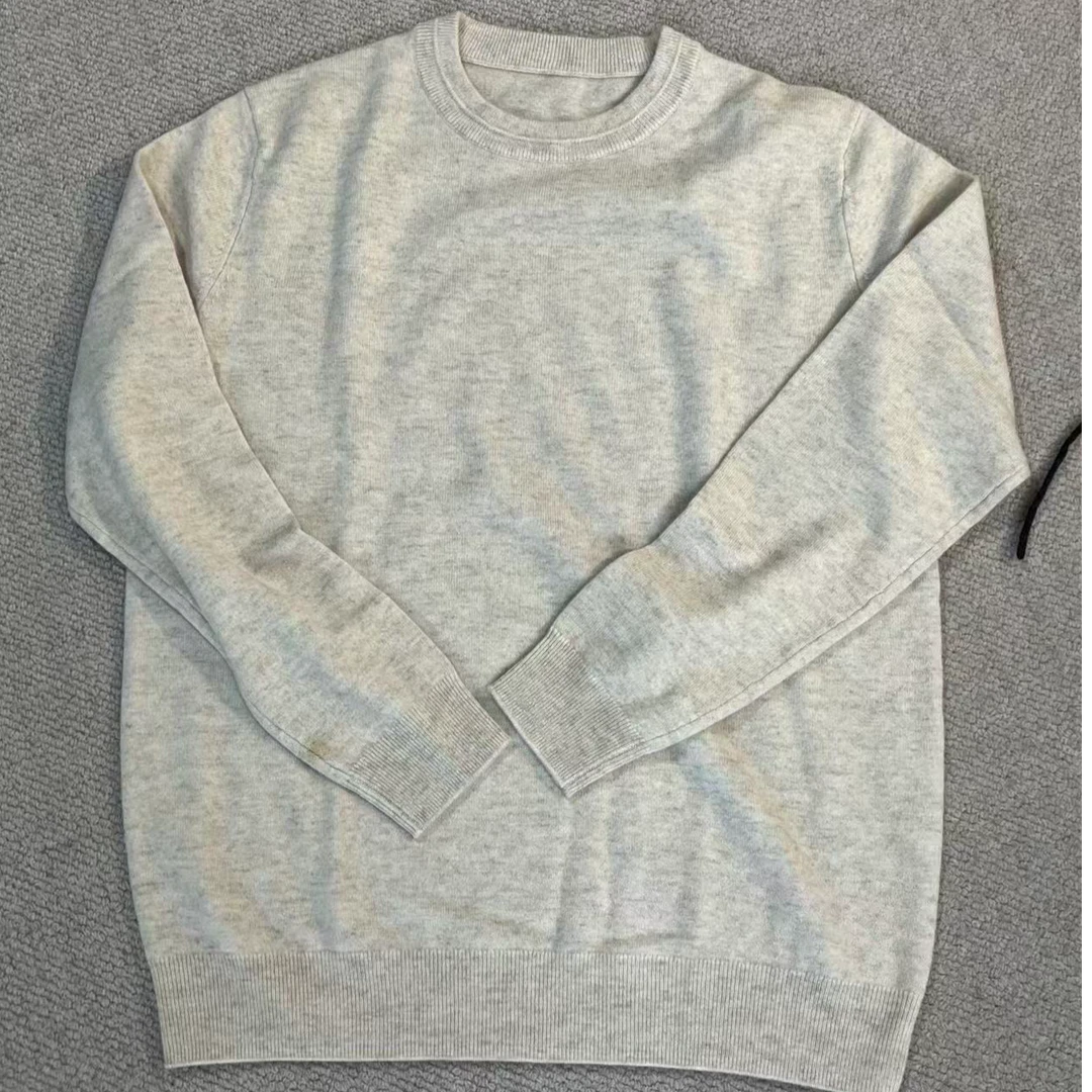 青绒色  时尚百搭小圆领