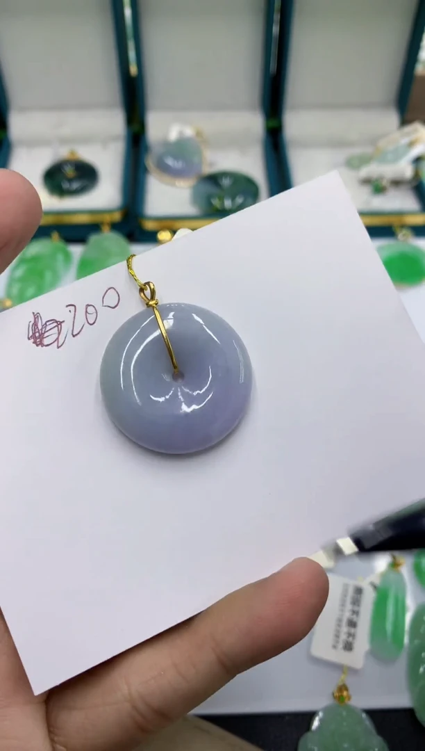 颈饰18K金镶嵌翡翠1111111111