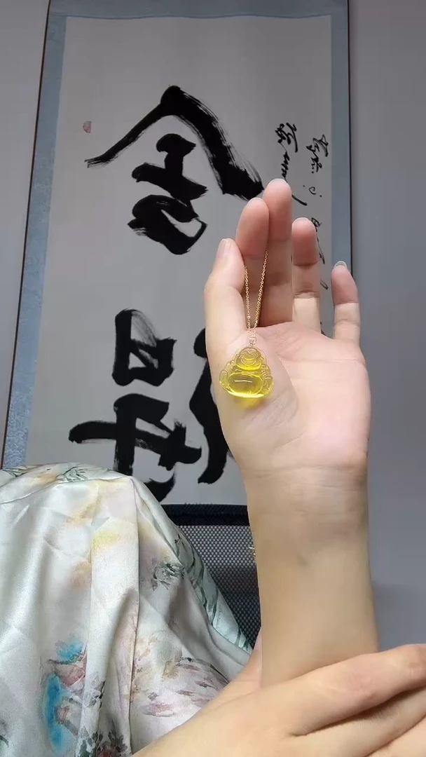 琥珀吊坠(不含链)18K金镶嵌金蓝珀佛公