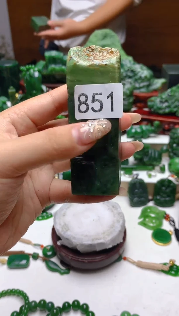 未镶嵌和田玉（碧玉）珠宝半成品0