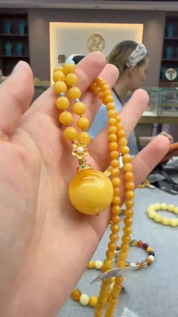 琥珀颈饰未镶嵌310秒拍号假一罚三