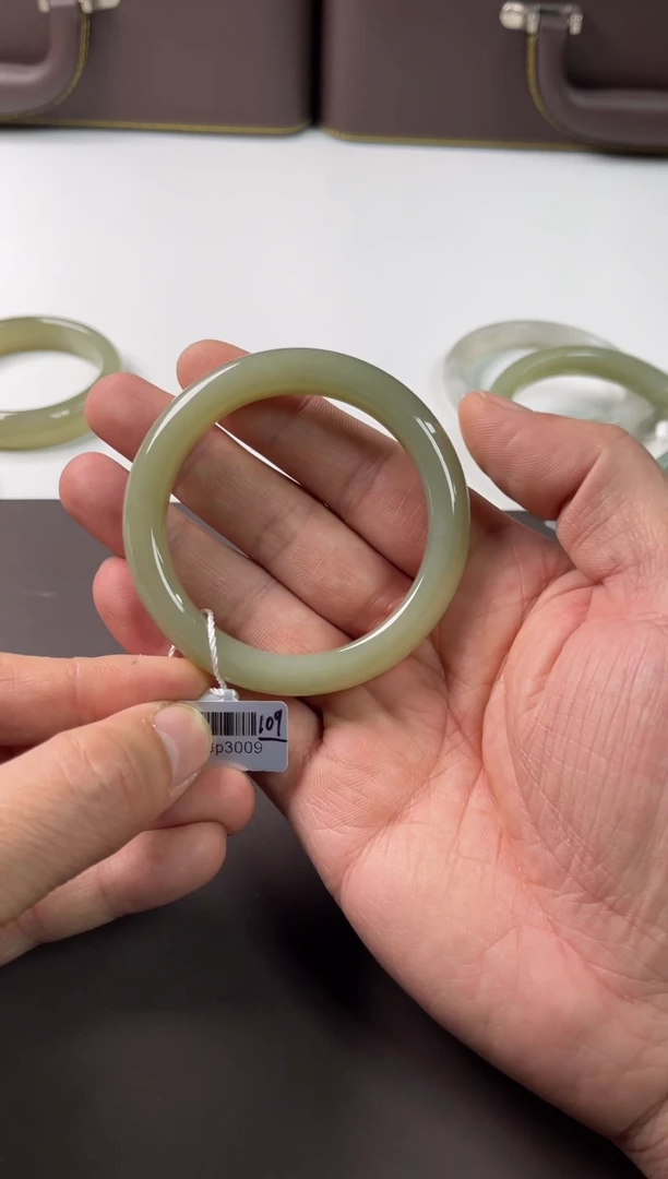 未镶嵌手镯和田玉多样性发货，拍一发一