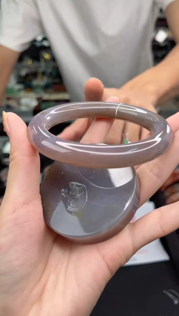 【闪购商品】石英质玉手镯未镶嵌62圈口（不退不换）1508080