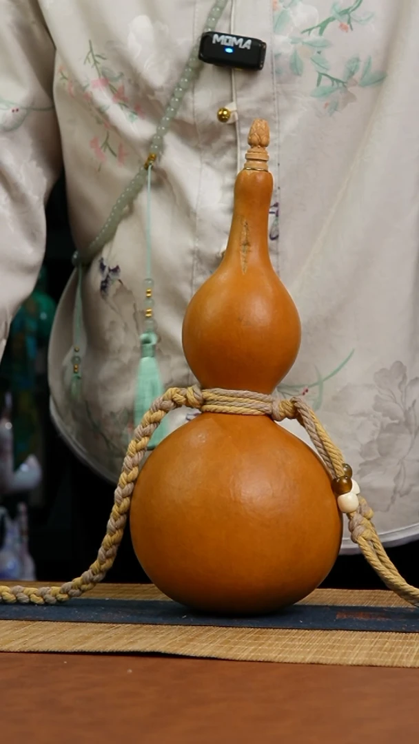 085号 天然热水酒葫芦 一物一拍（有瑕介意勿拍）
