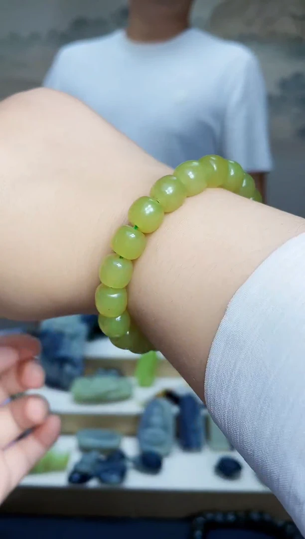 和田玉未镶嵌颈饰1