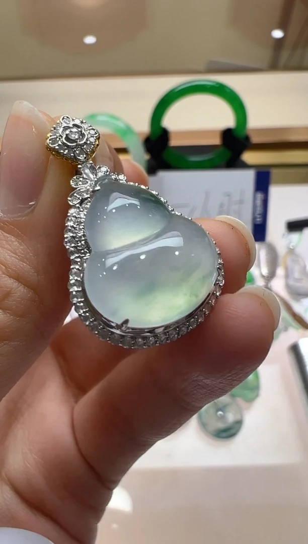 【闪购商品】翡翠吊坠(不含链)18K金镶嵌多样性团购发一件