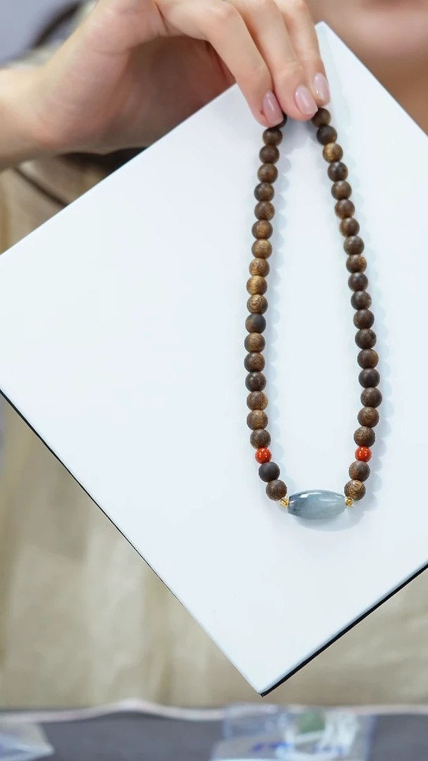 和田玉18K金镶嵌珠宝奇石1