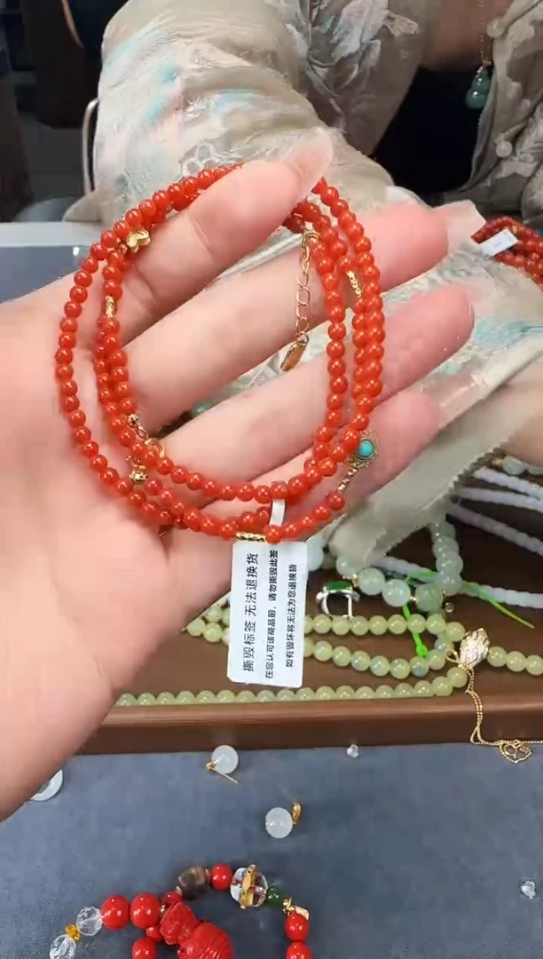 南红玛瑙未镶嵌颈饰1