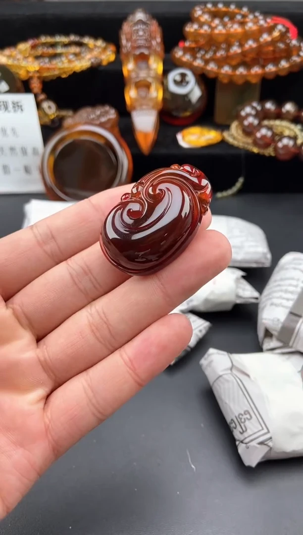 【闪购商品】琥珀颈饰未镶嵌棕血珀如意吊坠