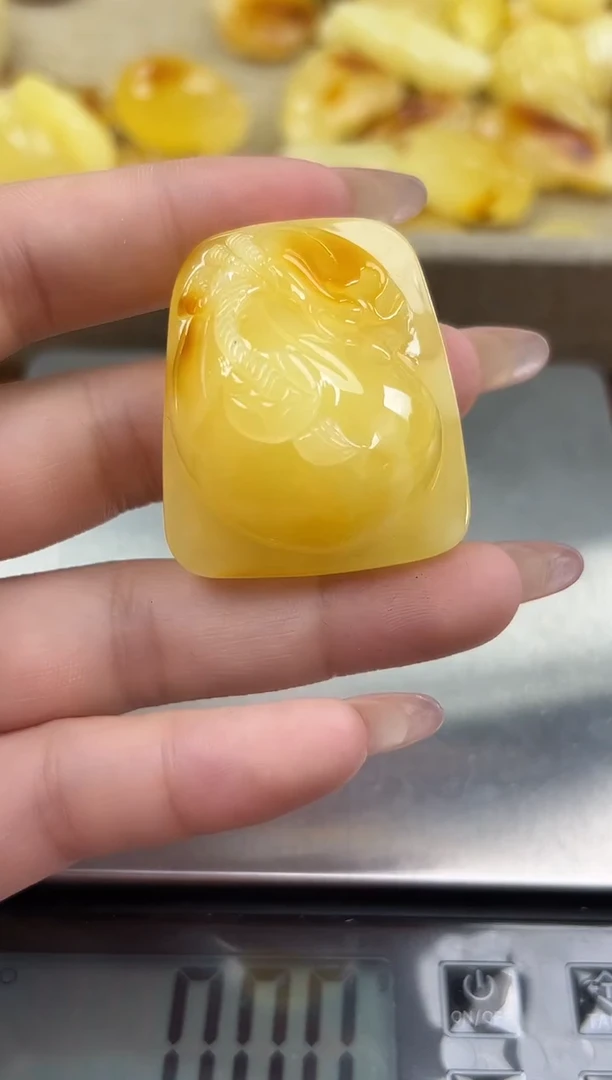 未镶嵌蜜蜡裸石琥珀蜜蜡吊坠