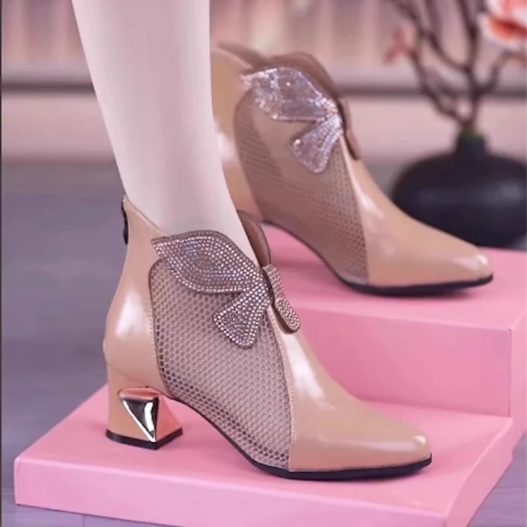 尖头水钻镂空透气凉靴女2025年夏季新款时装凉鞋时尚百搭粗跟网靴