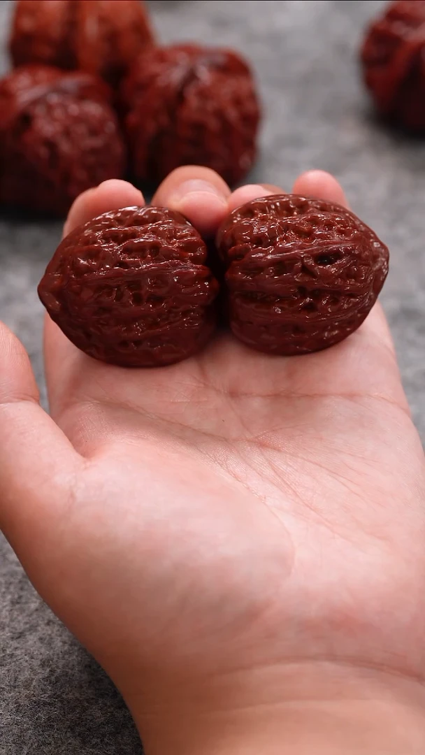 桃核把件文玩核桃 手把件 鸡心 36mm