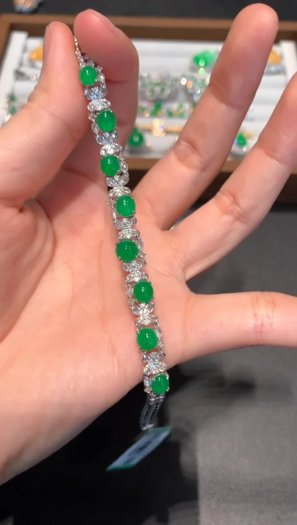 【闪购商品】翡翠手链18K金镶嵌48000