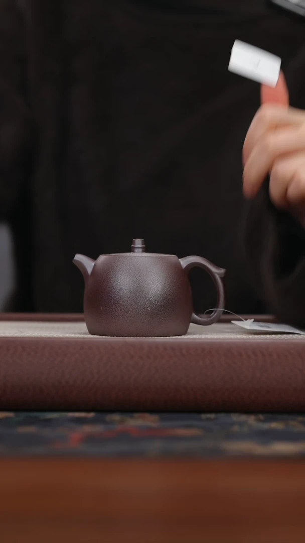 【闪购商品】紫砂茶壶梵记 胭脂红 柴烧 井栏200cc
